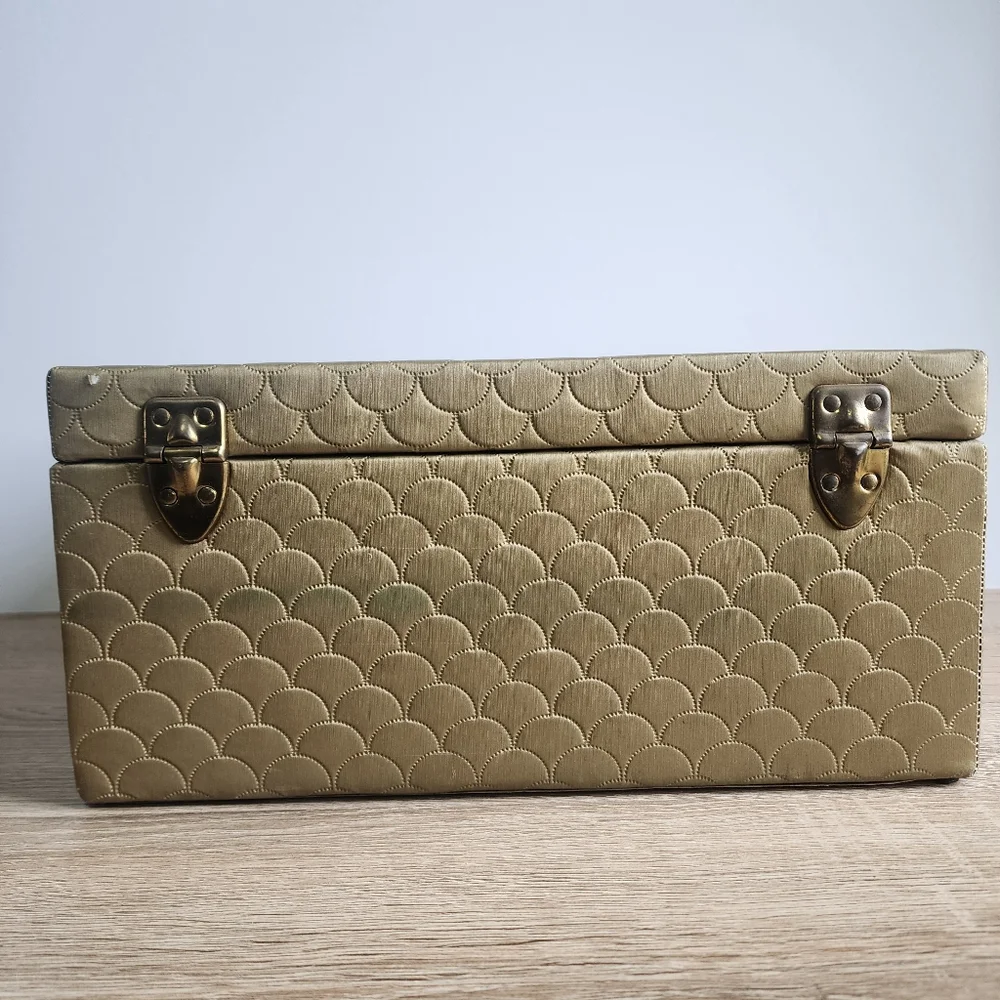 MCM VINTAGE Gold Metallic Quilted Vinyl Sewing Craft Box Lucite Handle
